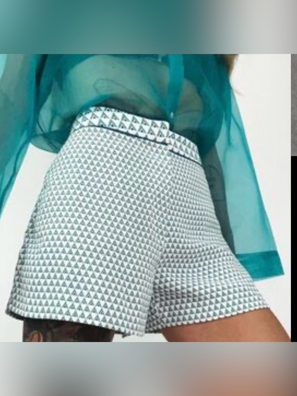 H&M Short Geometric (SKU638)